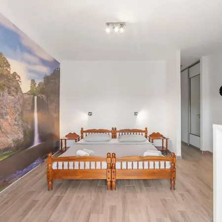 And By The Sea Sumartin, Brac - 13285 Guest house